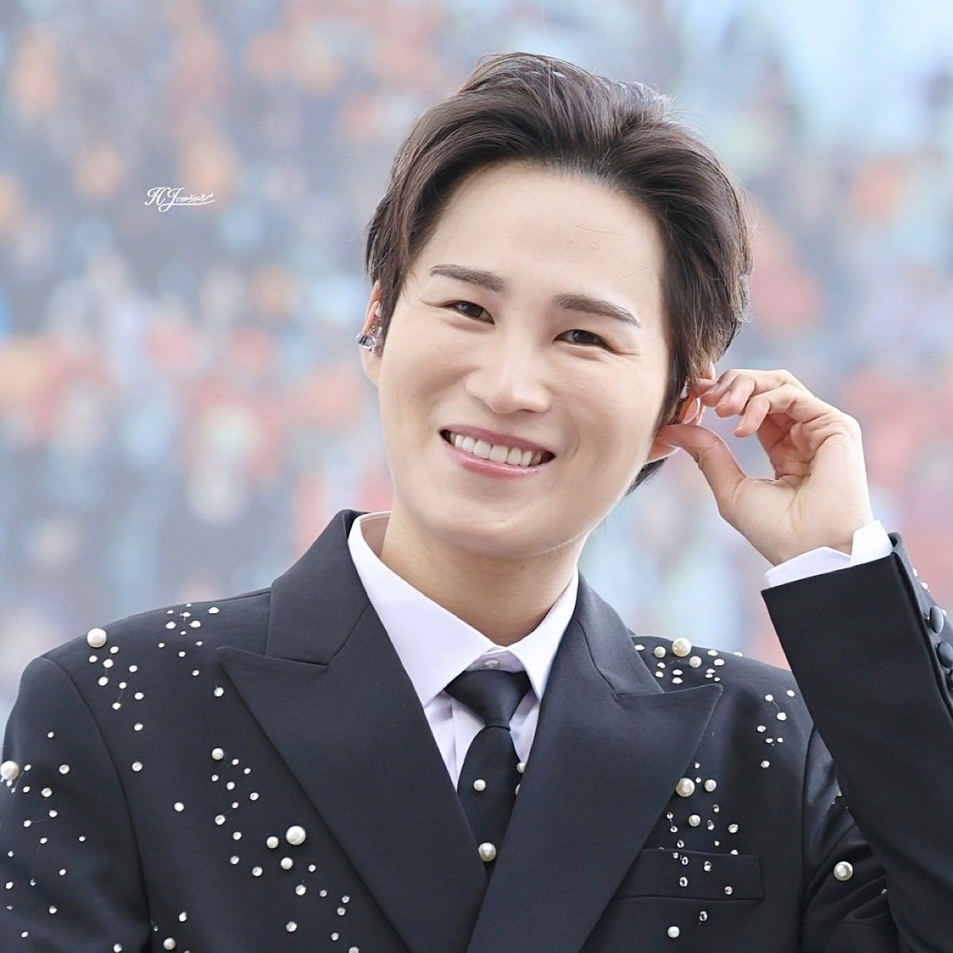 Behind-the-scenes cut of Kim Heejae