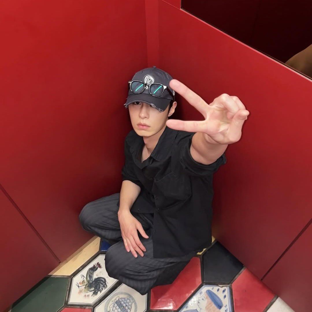 Latest photo of Lee Jaewook