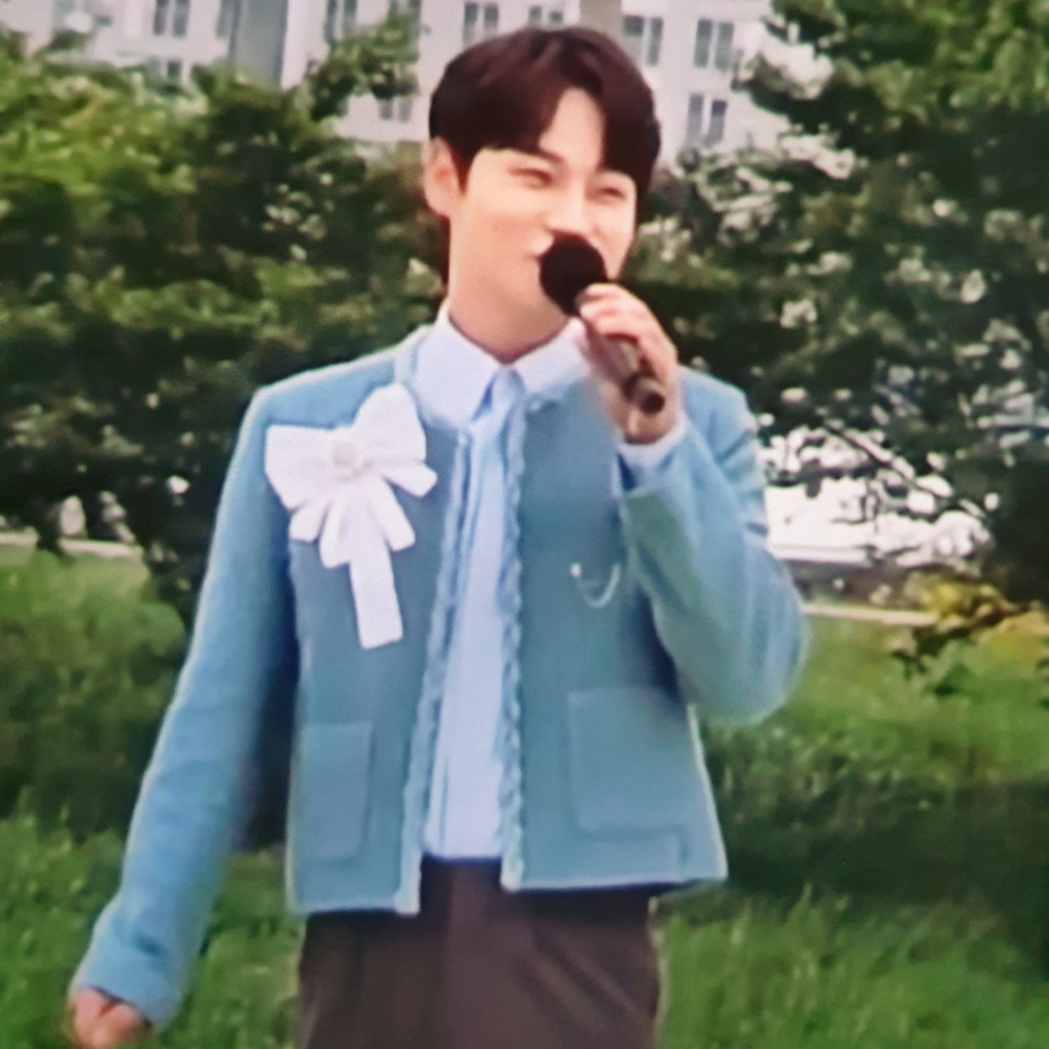 A moment captured by a fan of Park Seojin
