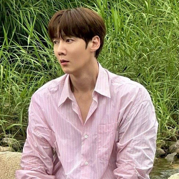 Latest photo of Choi Jinhyuk