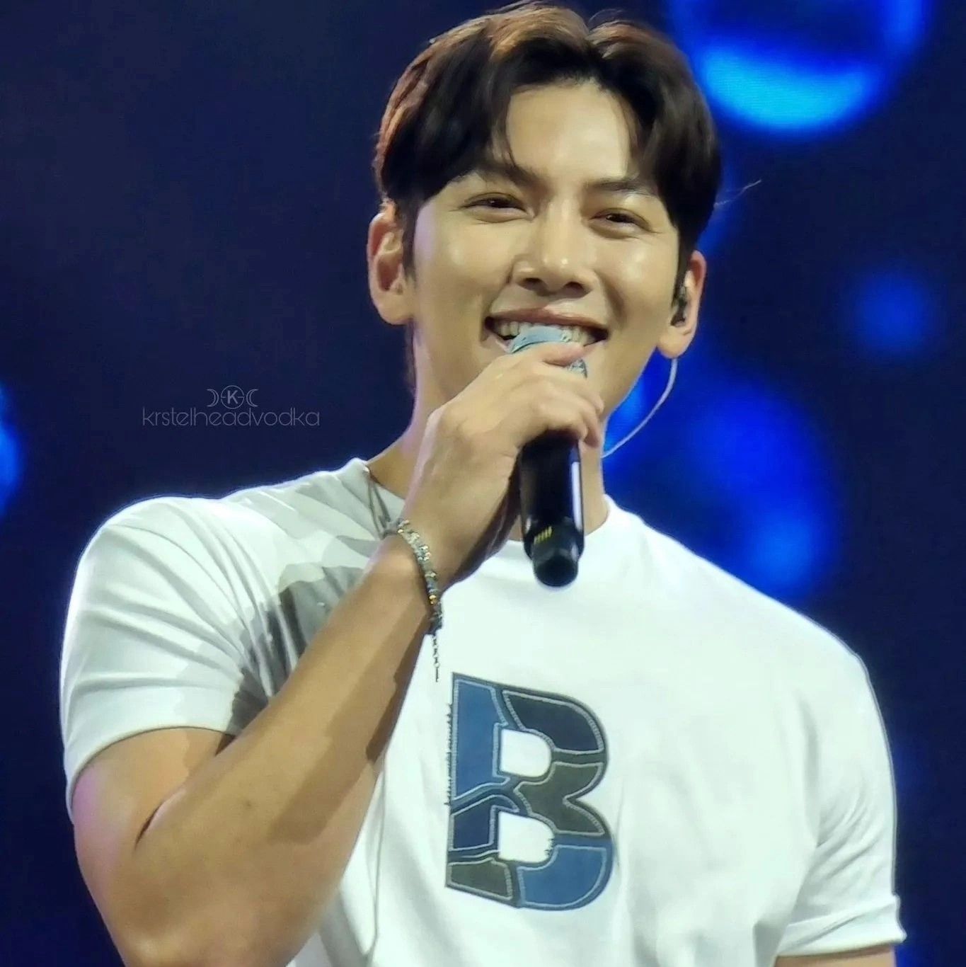 Behind-the-scenes cut of Ji Changwook