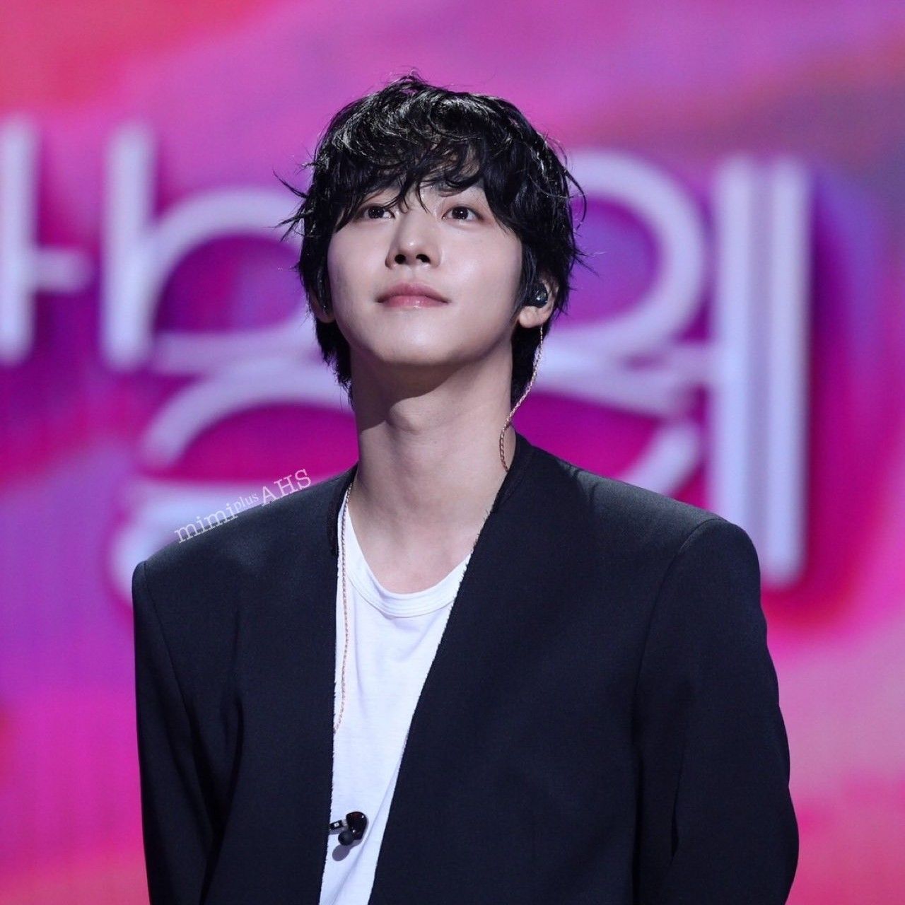 Behind-the-scenes cut of Ahn Hyoseop