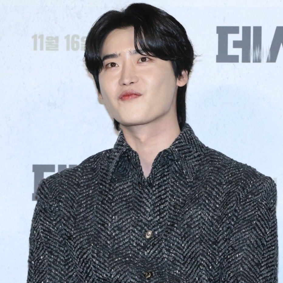 Latest photo of Lee Jongsuk