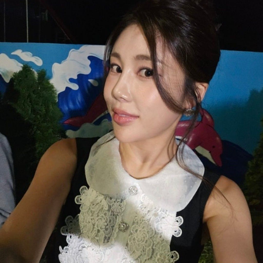 Recent activity shot of Kim Soyou