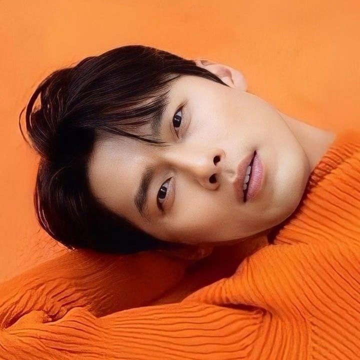 Latest photo of Hyun Bin