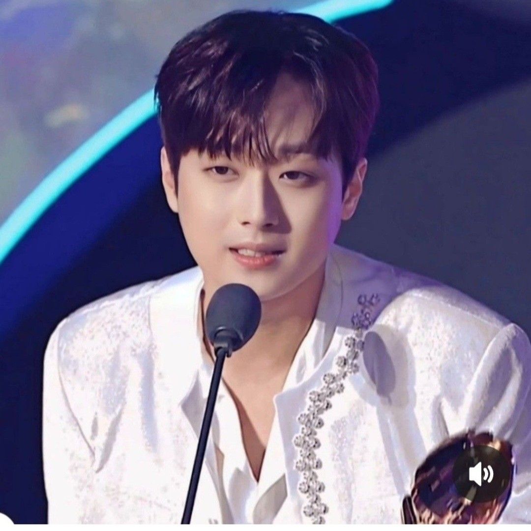 Foto kegiatan terbaru dari Lee Chanwon