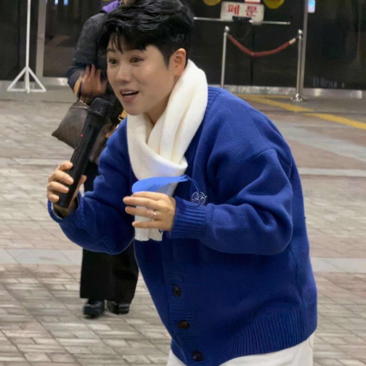 Behind-the-scenes cut of Ma Ijin