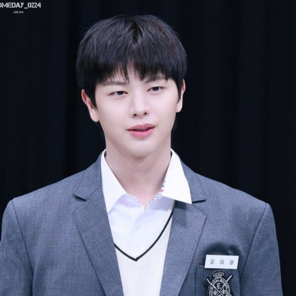 Behind-the-scenes cut of Yook Sungjae