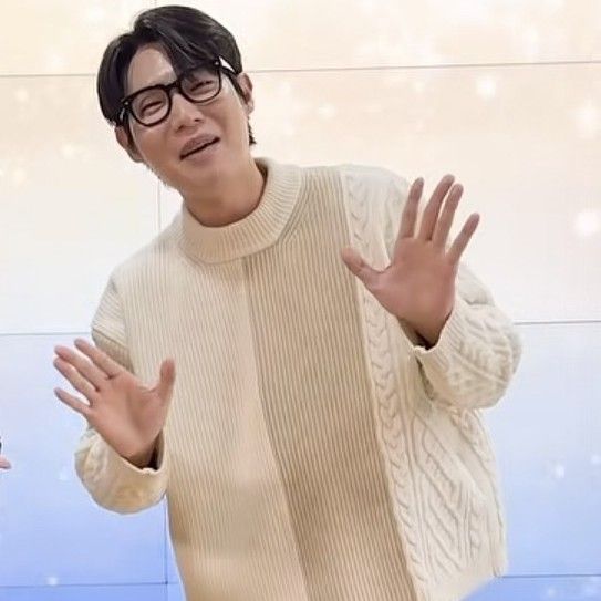 Behind-the-scenes cut of Son Taejin