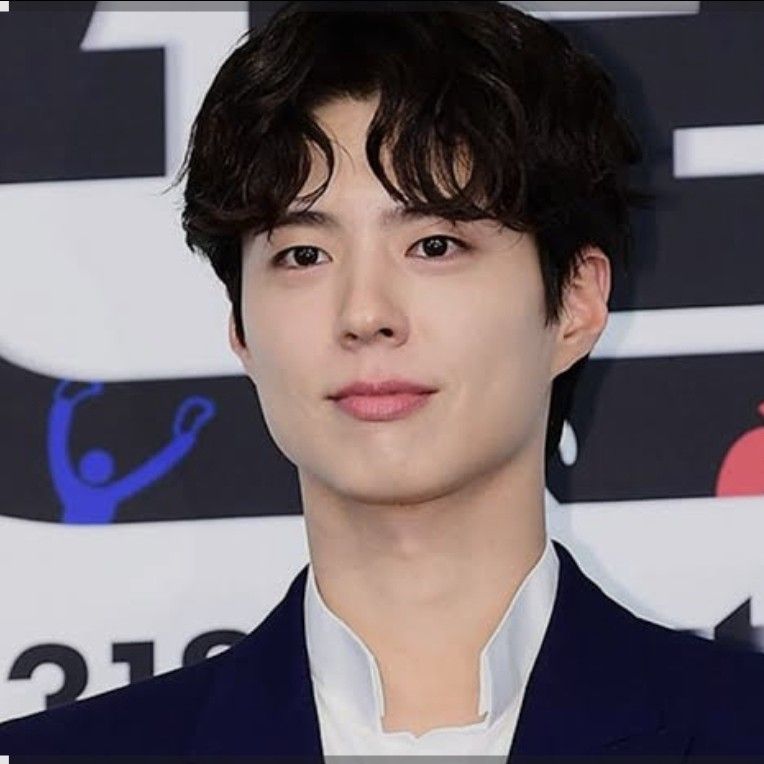 A moment captured by a fan of Park Bogum