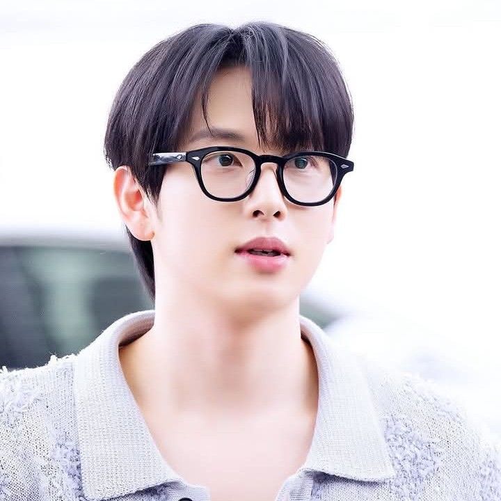 A moment captured by a fan of Lim Siwan