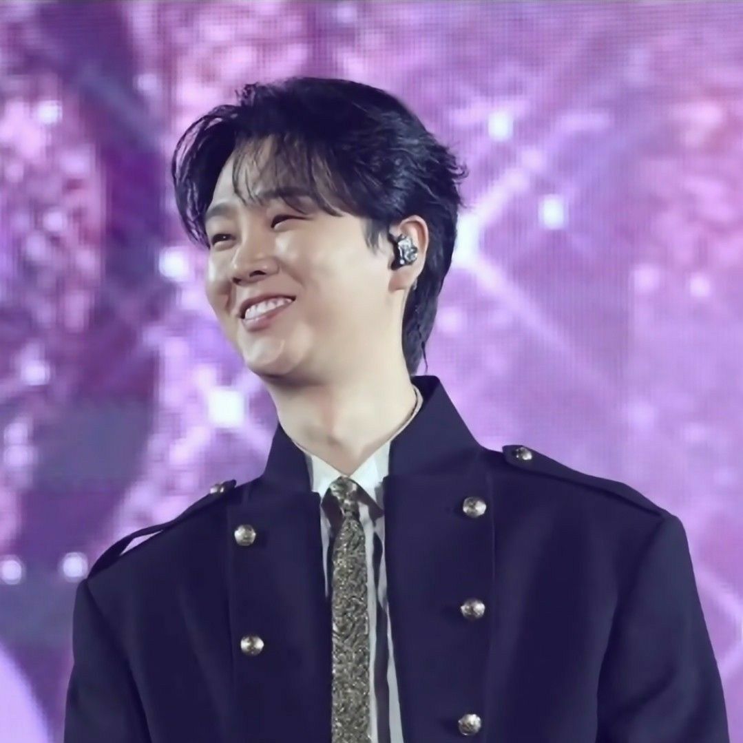 A moment captured by a fan of Song Minjun