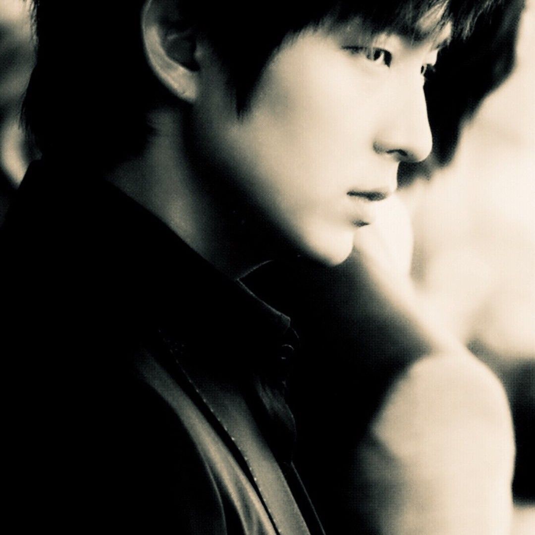 Recent activity shot of Lee Joongi