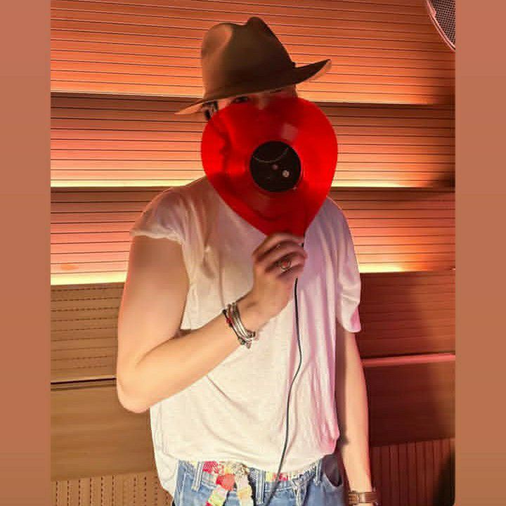 Recent activity shot of Lee Jongwon