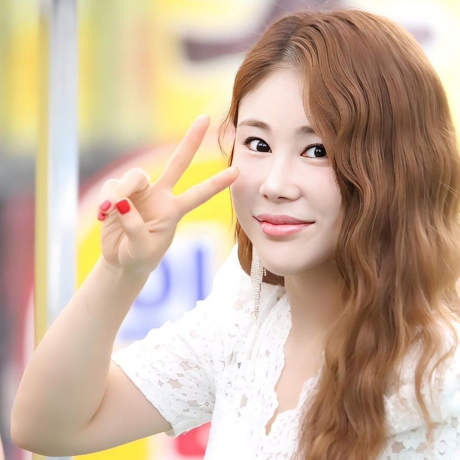 Latest photo of Kim Soyou