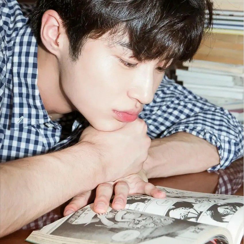 Recent activity shot of Byeon Wooseok