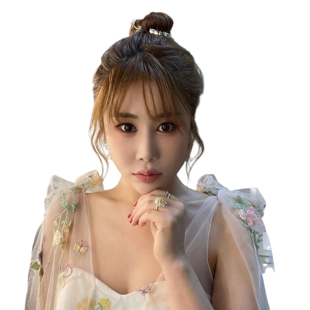 Recent activity shot of Kim Soyou