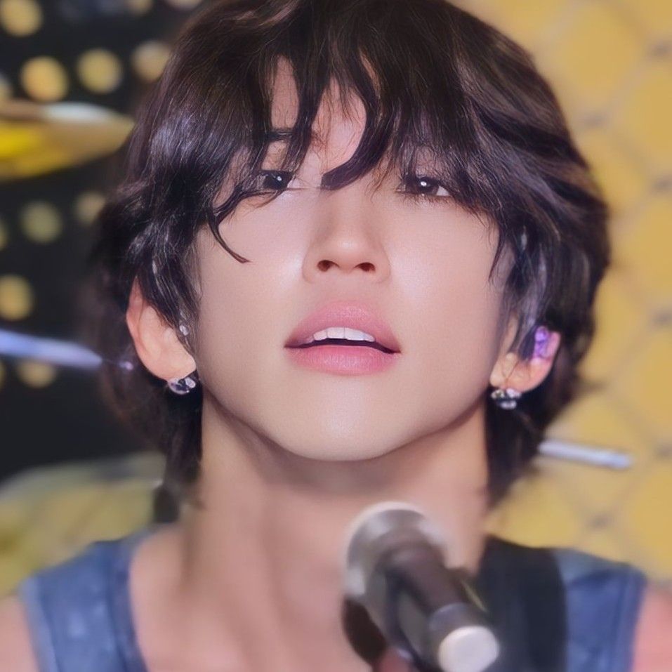 Recent activity shot of Lee Seungyoon