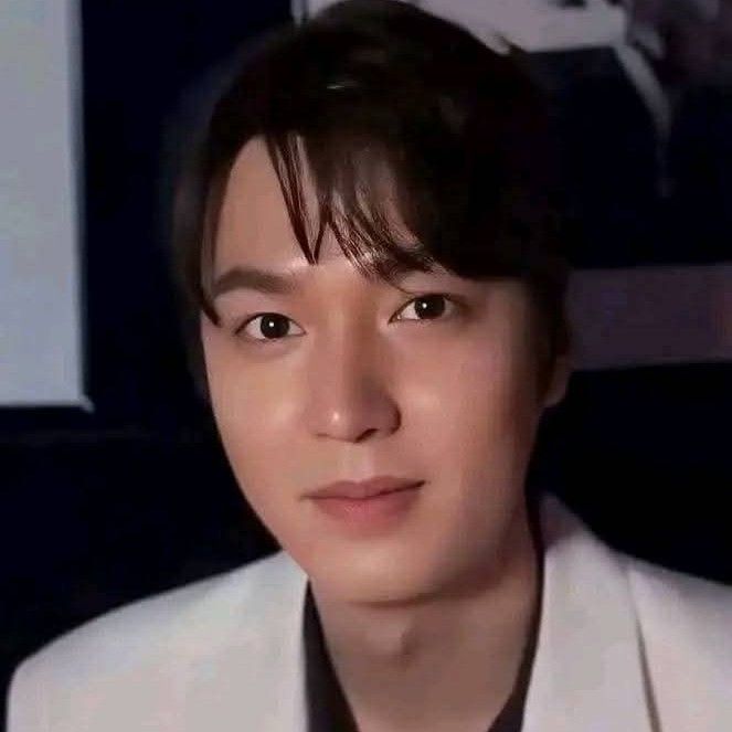 粉丝拍下的李敏镐瞬间