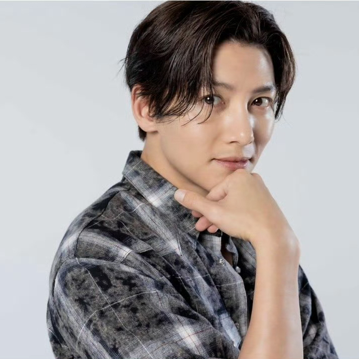 Behind-the-scenes cut of Ji Changwook