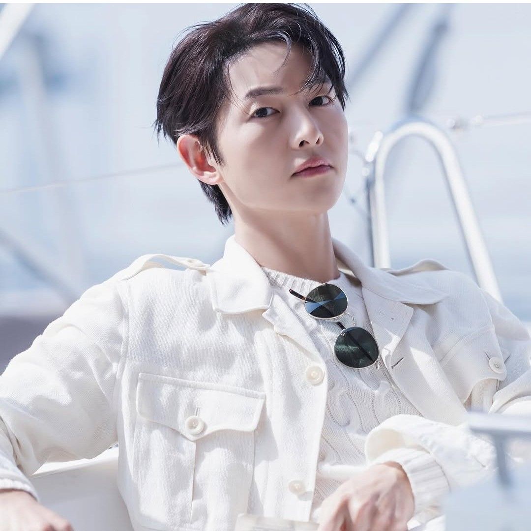 Latest photo of Song Joongki