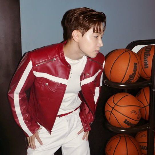 A moment captured by a fan of Henry