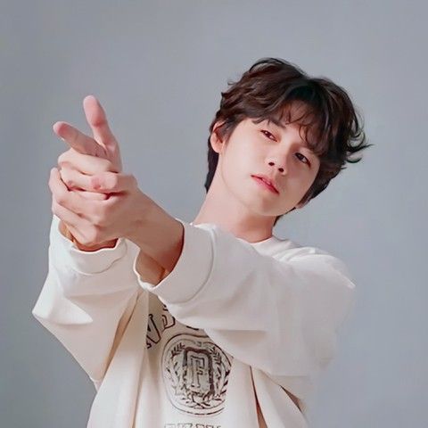 Latest photo of Ong Seongwu