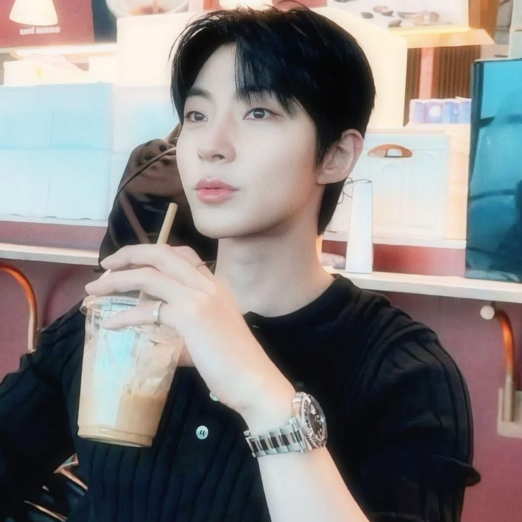 ファン・イニョプの最近の活動ショット