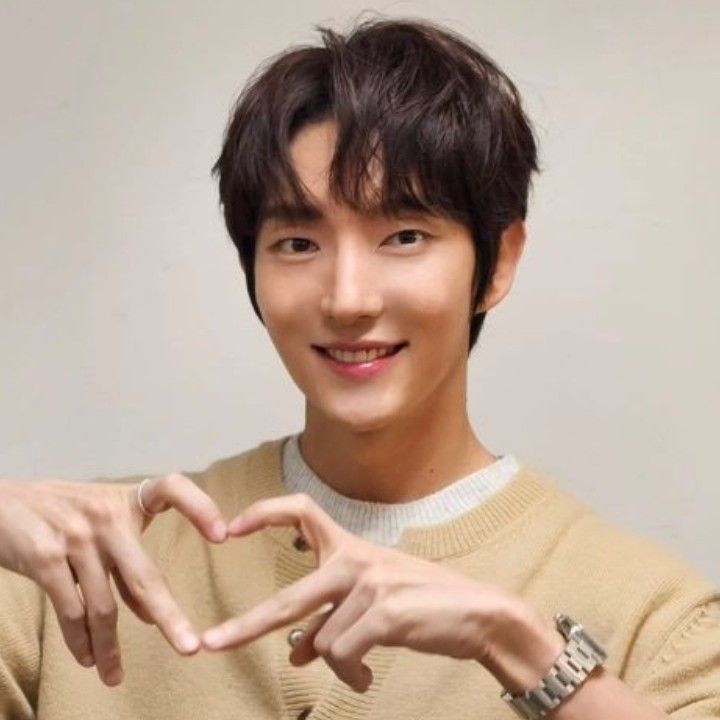 Behind-the-scenes cut of Lee Joongi