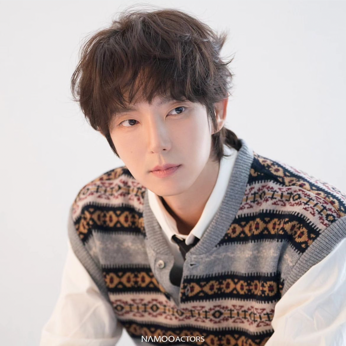 Behind-the-scenes cut of Lee Joongi