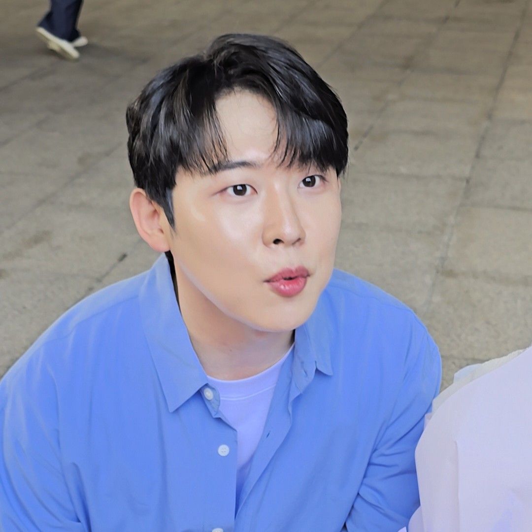 A moment captured by a fan of Jinuk