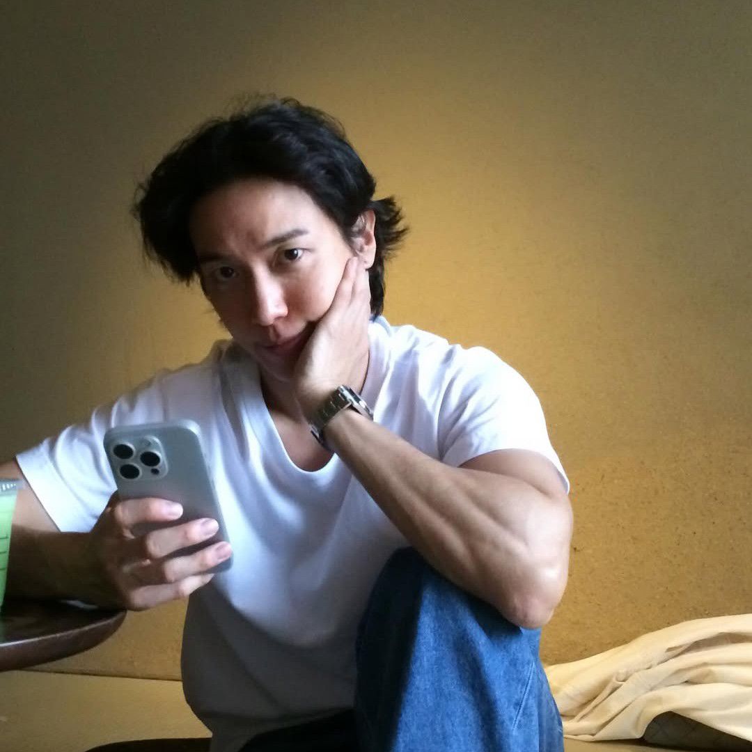 Latest photo of Jung Yonghwa