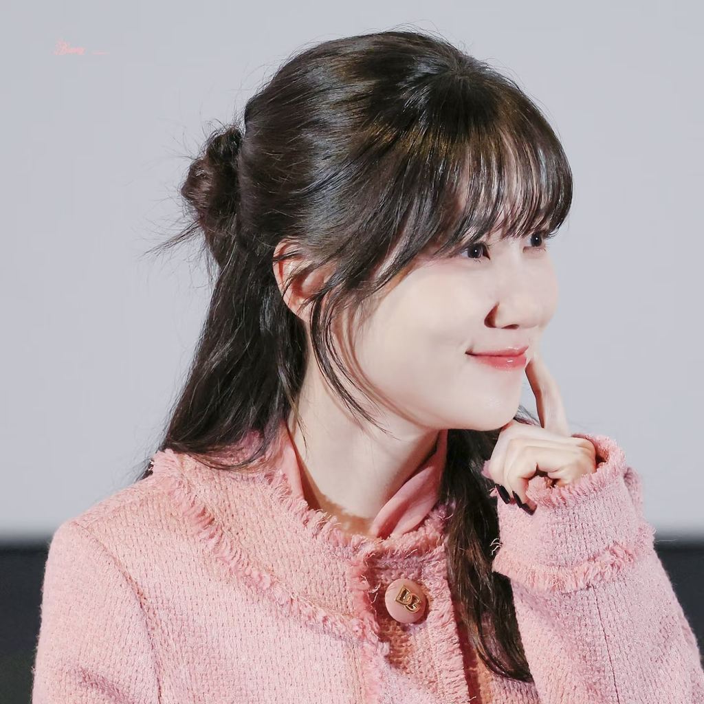 Behind-the-scenes cut of Park Eunbin