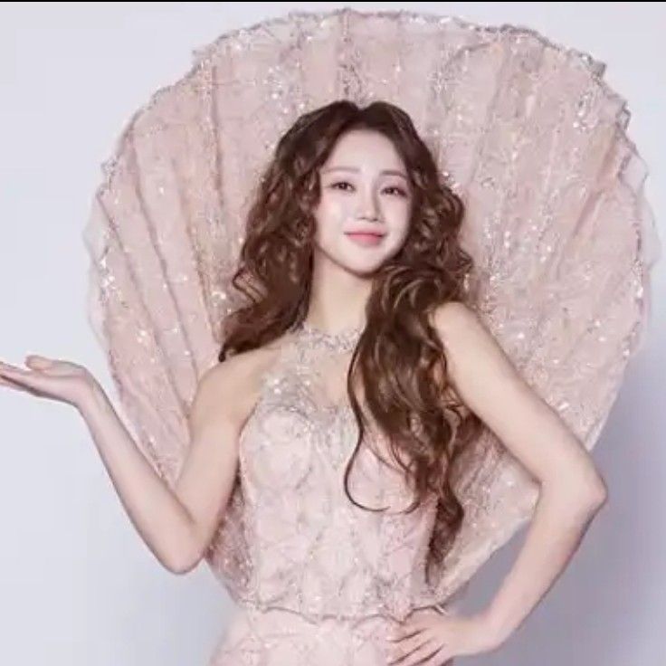 ホン・ジユンの最新写真