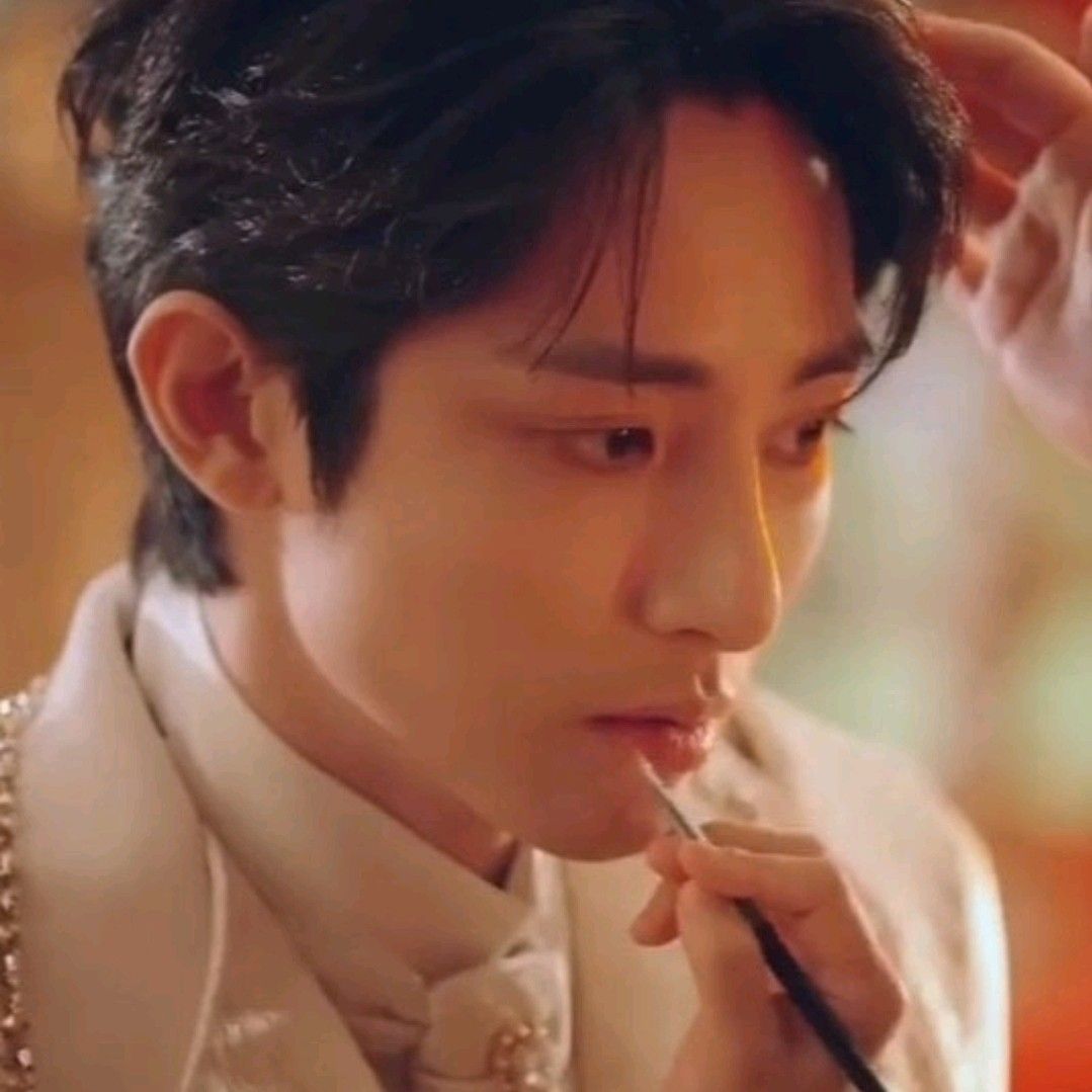 Behind-the-scenes cut of Lee Soohyuk