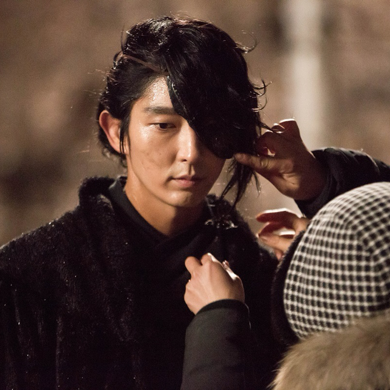 イ・ジュンギのビハインドカット