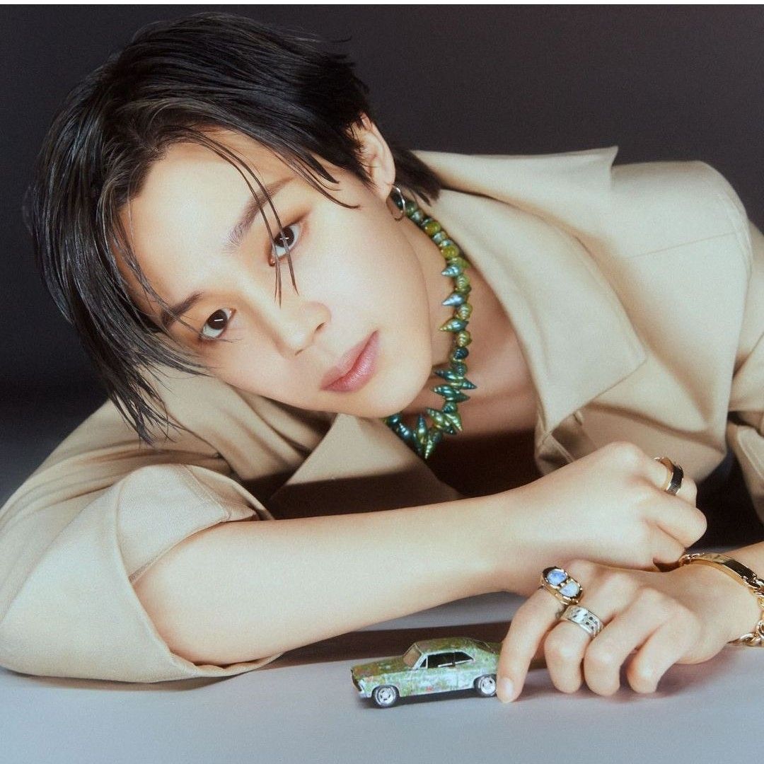 Recent activity shot of Lee Dongwook