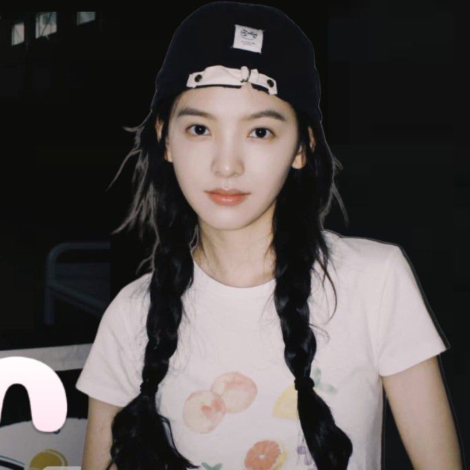 Latest photo of Zhang Ruonan