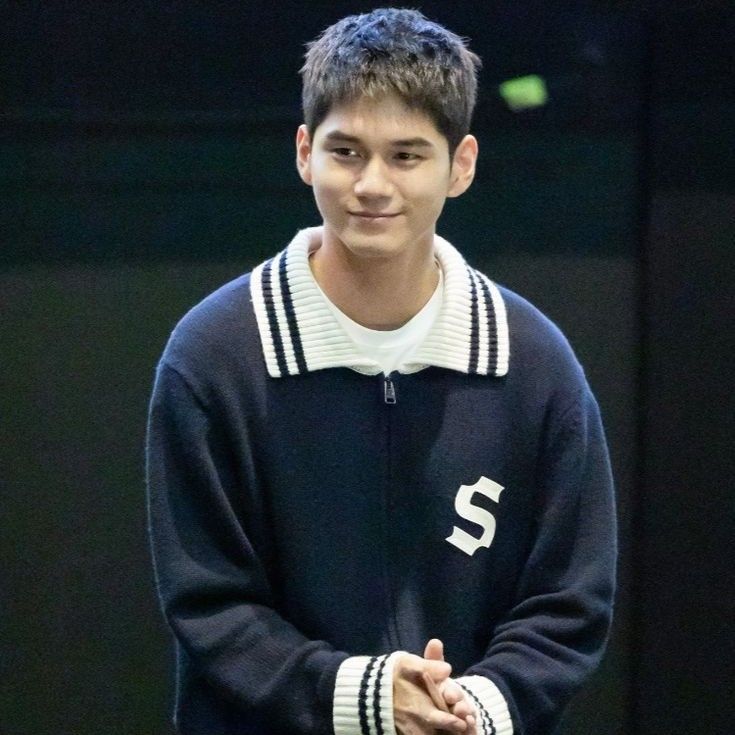 邕圣祐的最新照片