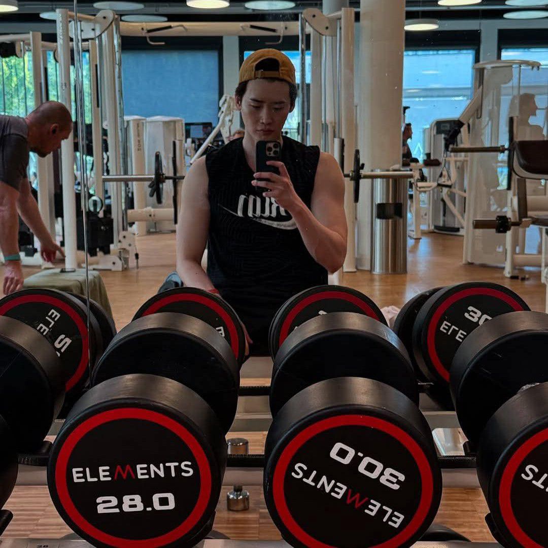 Latest photo of Lee Jongsuk