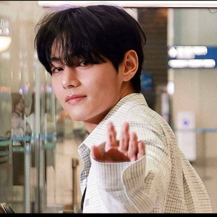 Momen yang diabadikan oleh penggemar Kim Taehyung (V)