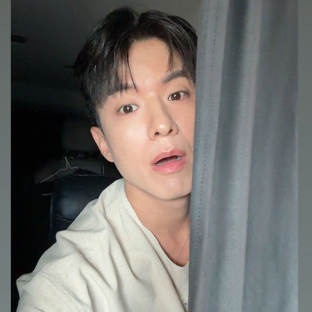 Behind-the-scenes cut of Na Taejoo