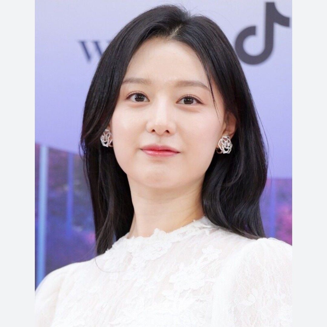 金智媛的最新照片