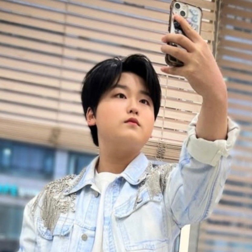 Behind-the-scenes cut of Park Sungon