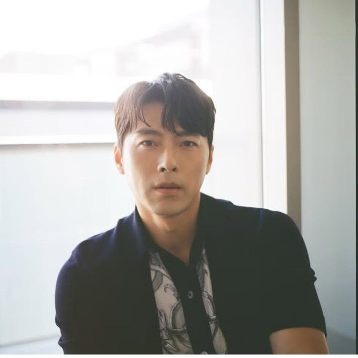 A moment captured by a fan of Hyun Bin
