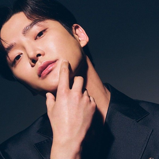 Momen yang diabadikan oleh penggemar Rowoon