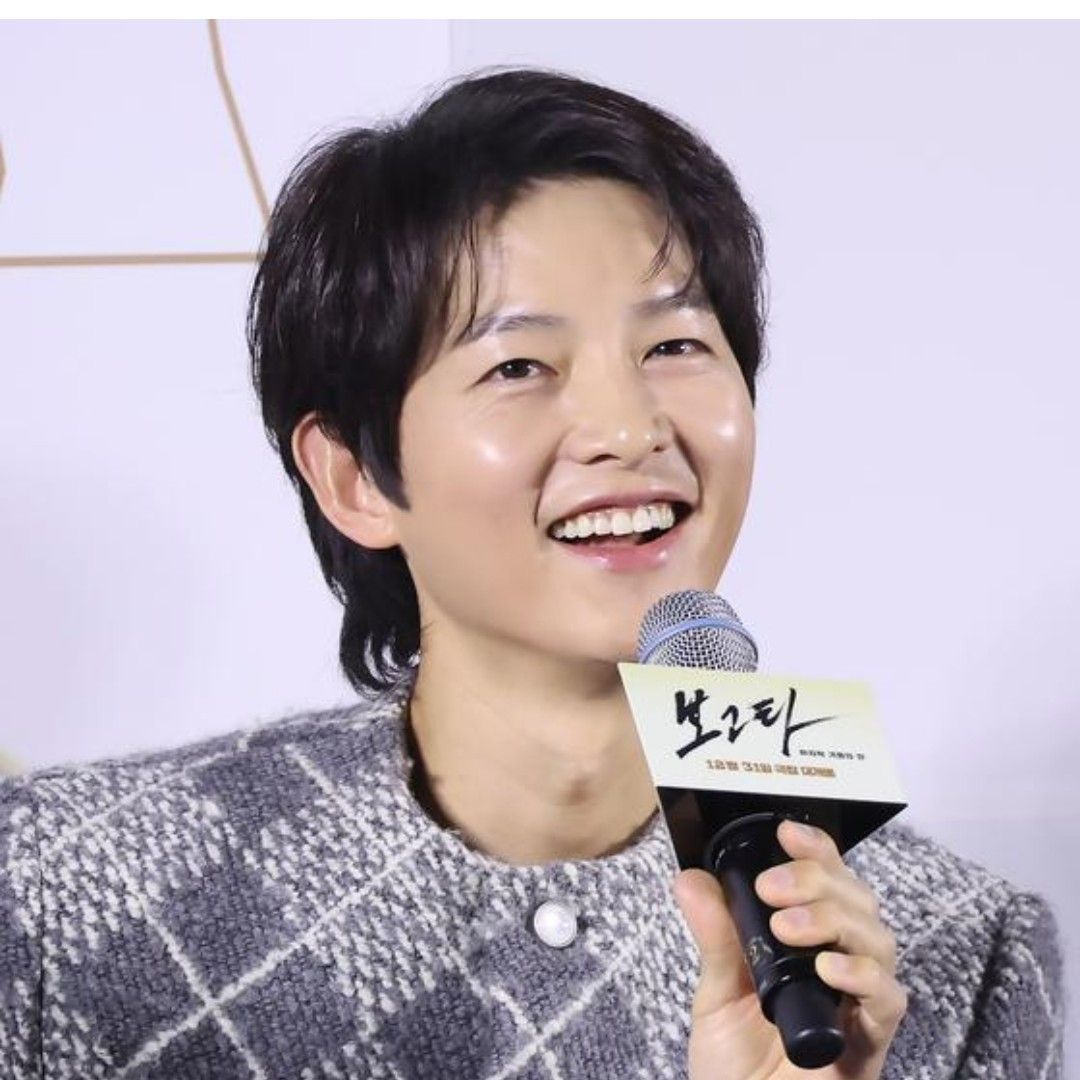 Latest photo of Song Joongki