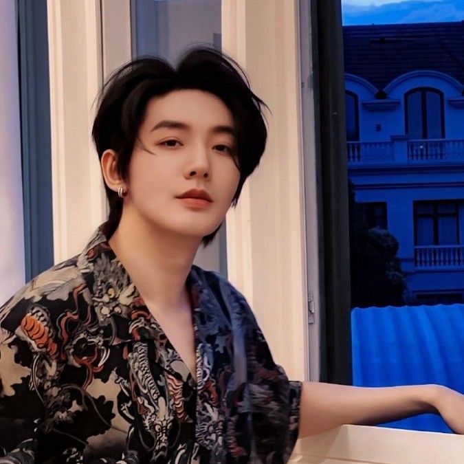 Recent activity shot of Deng Wei
