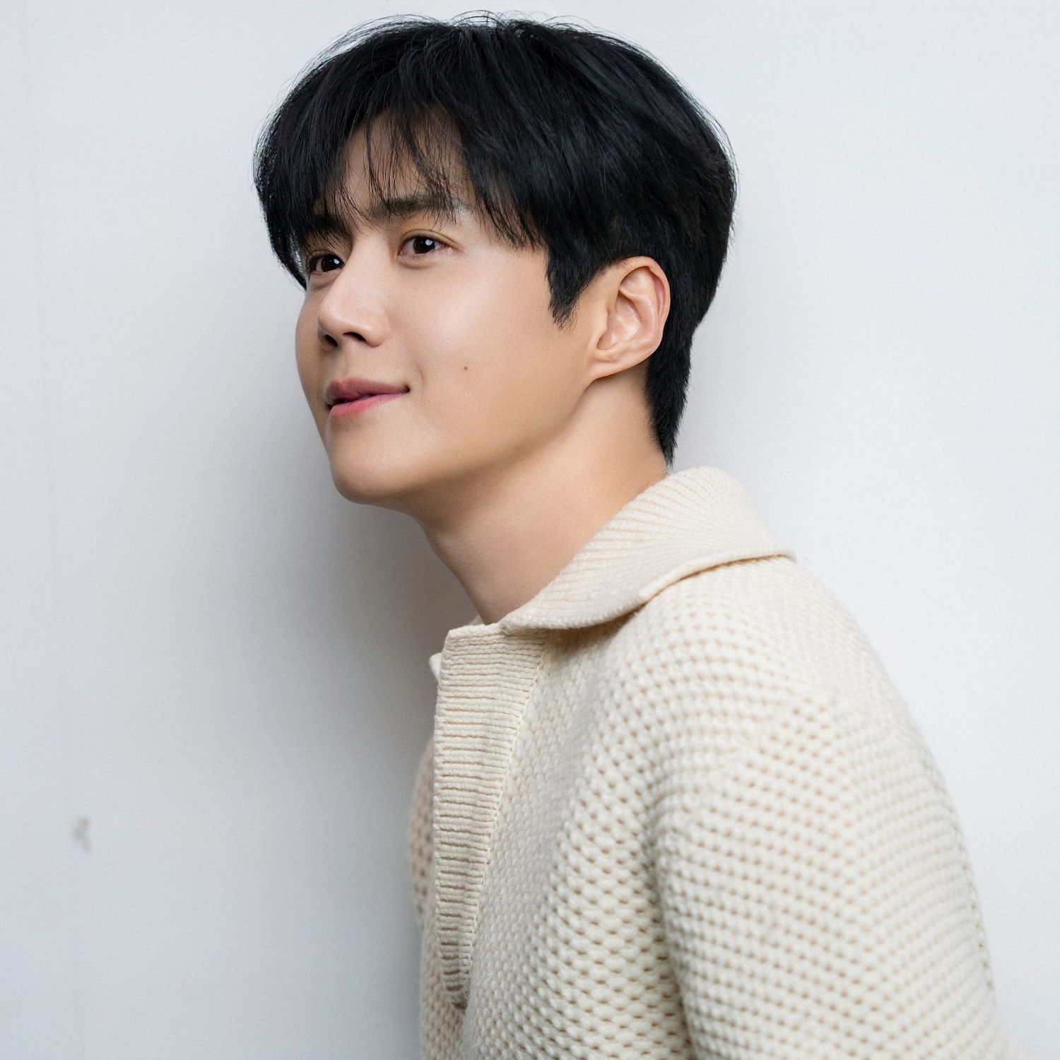 Behind-the-scenes cut of Kim Seonho