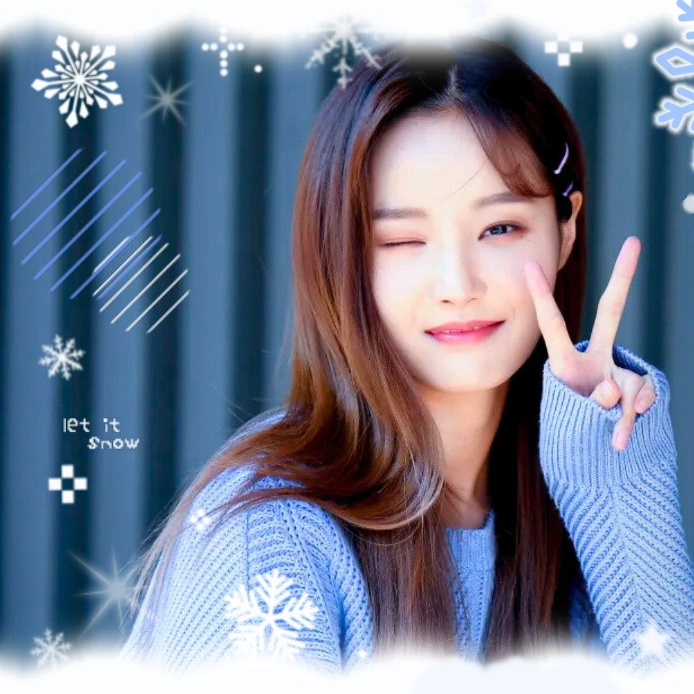 A moment captured by a fan of Yeonwoo